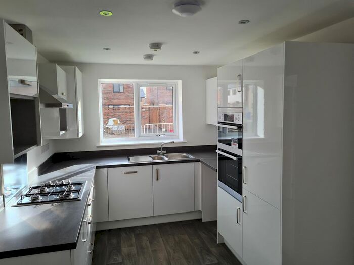 3 Bedroom Property To Rent In Pond Close, Doncaster, DN4