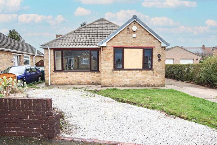 2 Bedroom Detached Bungalow For Sale In Parkhill Road, Barnby Dun, Doncaster, DN3
