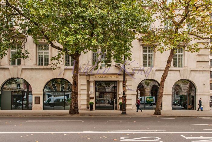 2 Bedroom Flat To Rent In Strand, London, Greater London, WC2R