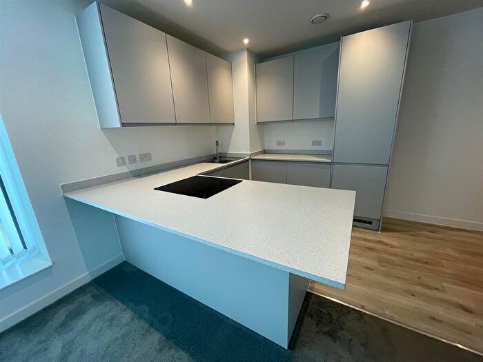 2 Bedroom Flat To Rent In Apartment, Wharf End, M17