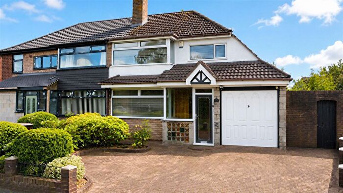 3 Bedroom Semi Detached House For Sale In Trent Road, Billinge, Wigan, WN5