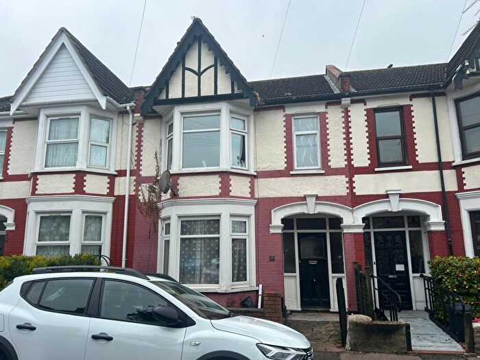 3 Bedroom Terraced House To Rent In Wenham Drive, Southend-on-Sea, SS0