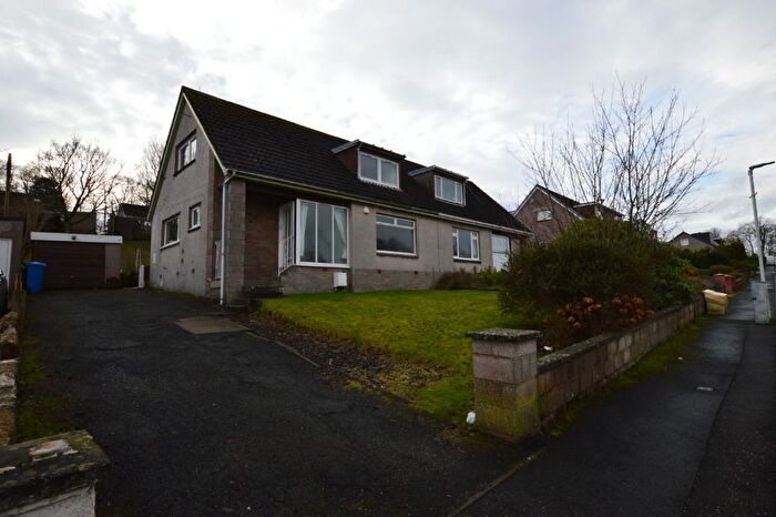 4 Bedroom Semi Detached House To Rent In Longbraes Gardens, Kirkcaldy, KY2