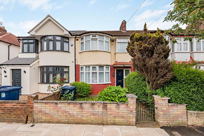 3 Bedroom Terraced House For Sale In Ribblesdale Avenue, Northolt, UB5
