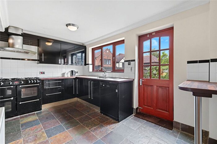 4 Bedroom Detached House For Sale In Summerdale, Billericay, Essex, CM12