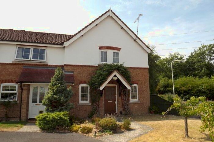 1 Bedroom End Of Terrace House To Rent In Le Borowe, Fleet, GU52