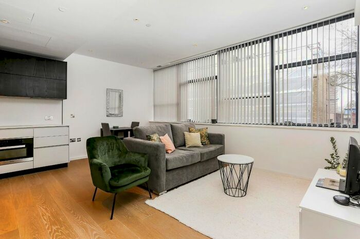 1 Bedroom Flat To Rent In Long Street, London, E2