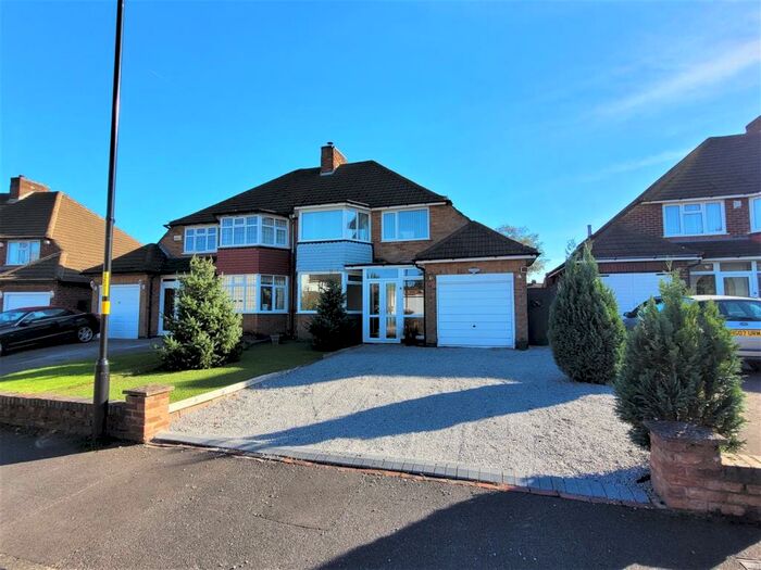 3 Bedroom Semi-Detached House To Rent In Parkwood Drive, Sutton Coldfield, B73