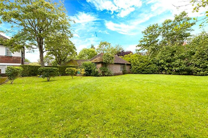 2 Bedroom Flat To Rent In Ossulton Way, London, N2