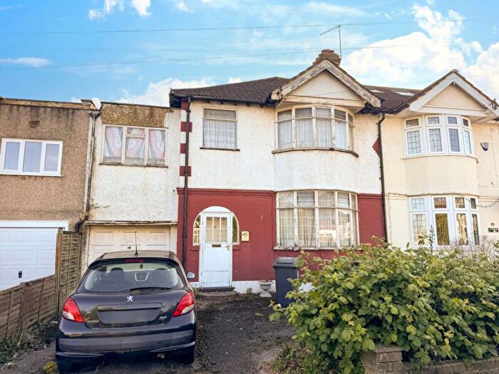 4 Bedroom Terraced House For Sale In Endlebury Road, North Chingford, E4