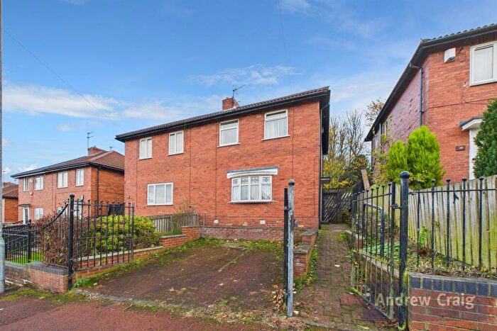 3 Bedroom Semi Detached House For Sale In Hendon Road, Gateshead, NE8
