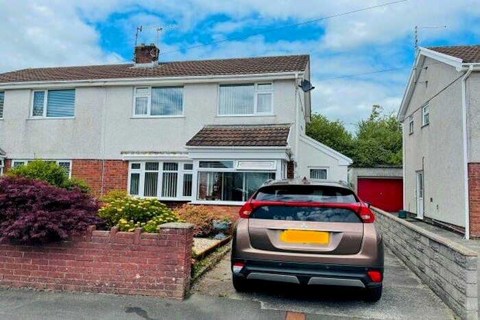 3 Bedroom Property To Rent In Ridgewood Park, Llanelli, SA15