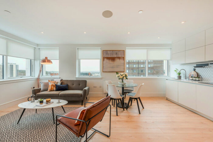 2 Bedroom Apartment To Rent In Ewing House, CM14
