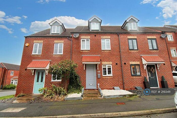 3 Bedroom Terraced House To Rent In Blithfield Way, Stoke-On-Trent, ST6