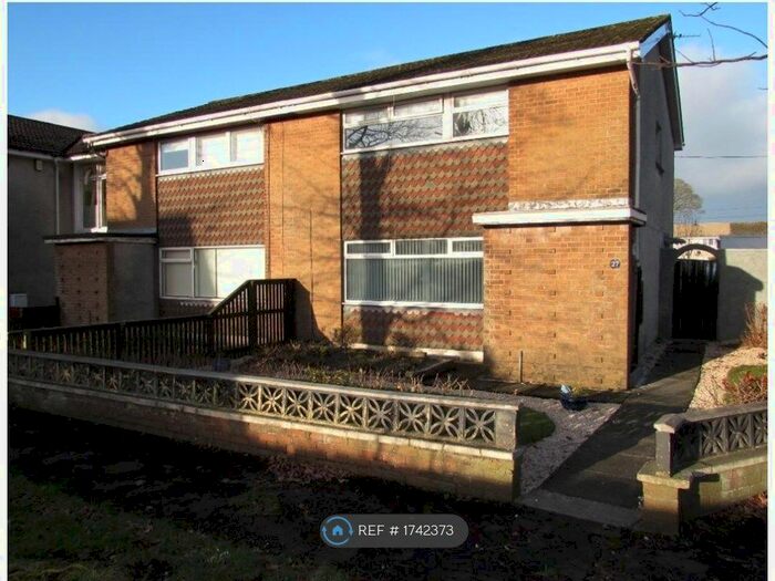 3 Bedroom End Of Terrace House To Rent In Ravenscroft, Irvine, KA12