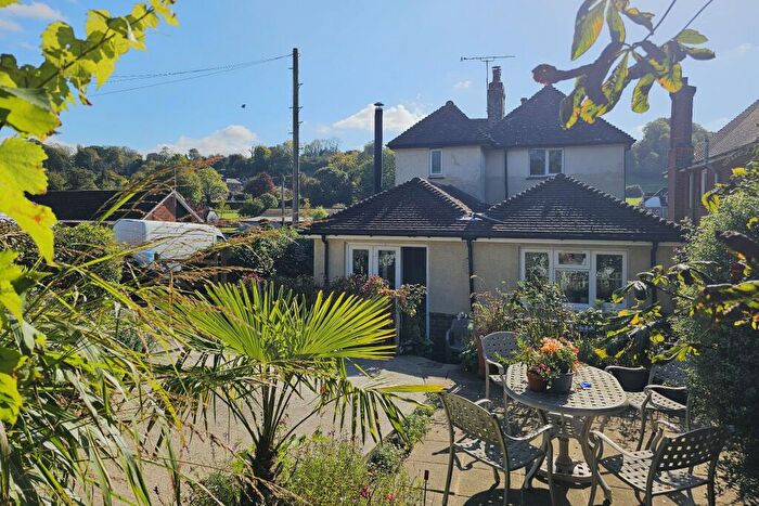 3 Bedroom Detached House For Sale In West Street, Hambledon, PO7