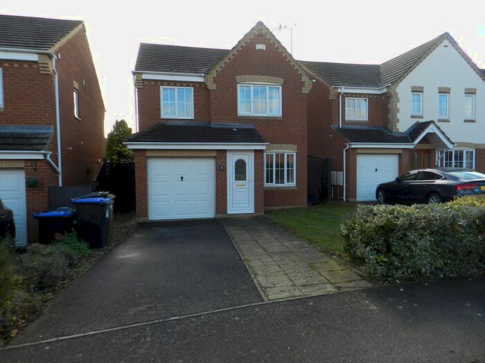 3 Bedroom Property To Rent In Middlewich Close, Daventry, NN11