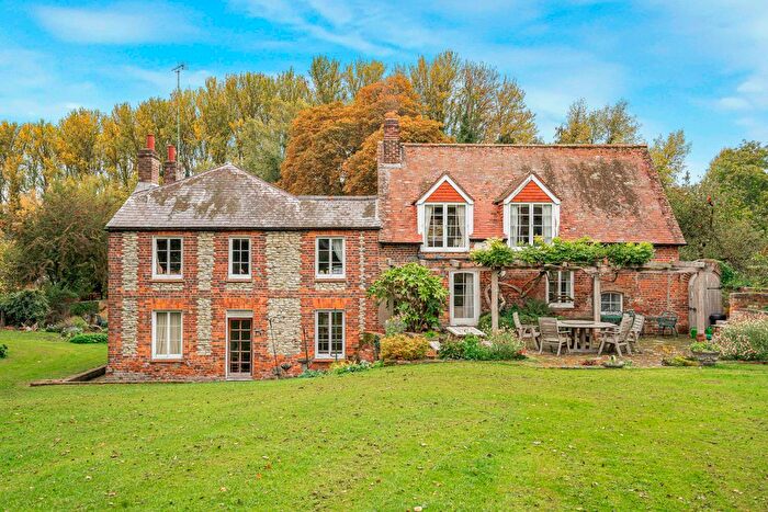 5 Bedroom Detached House For Sale In Cuxham Road, Watlington, OX49