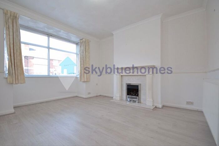 2 Bedroom Semi-Detached House To Rent In Barton Road, Leicester, LE3