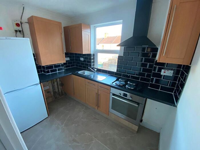 2 Bedroom Apartment To Rent In Town Centre, SN1
