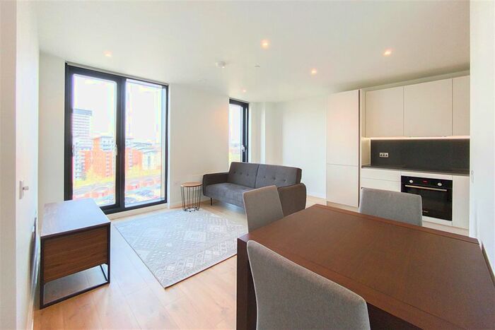 1 Bedroom Flat To Rent In The Stile, Meadowside, M4