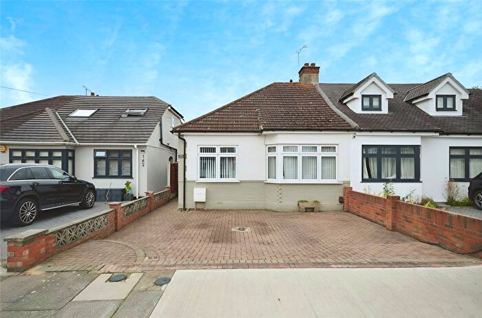 2 Bedroom Bungalow To Rent In Albany Road, Hornchurch, Essex, RM12