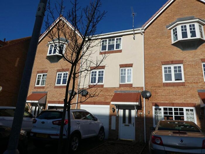 3 Bedroom House To Rent In Kingswood, Hull, HU7