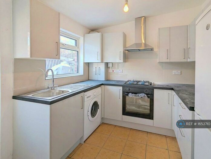 3 Bedroom End Of Terrace House To Rent In Sherringham Avenue, London, N17
