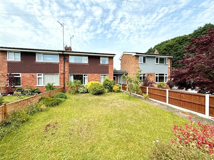 3 Bedroom Semi Detached House For Sale In The Grove, Stourport-on-Severn, Worcestershire, DY13