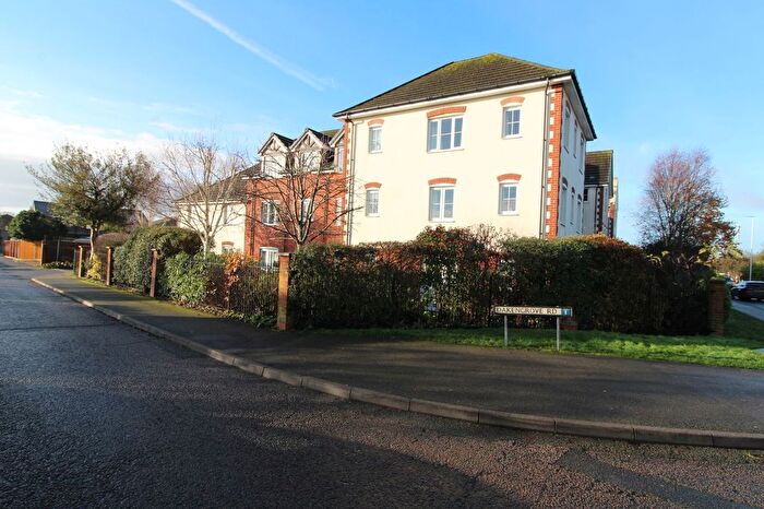 2 Bedroom Flat For Sale In Penn Road, Hazlemere, HP15