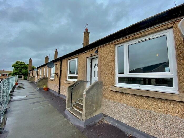 2 Bedroom Flat To Rent In Moredun Park Road, Moredun, Edinburgh, EH17