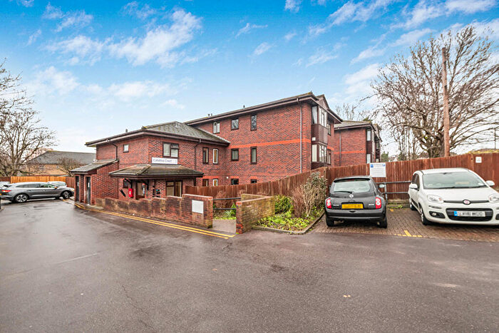 1 Bedroom Apartment For Sale In Sunny Bank, London, SE25