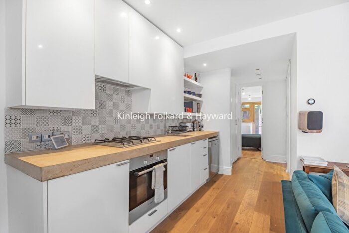 2 Bedroom Flat To Rent In Crayford Road, London, N7