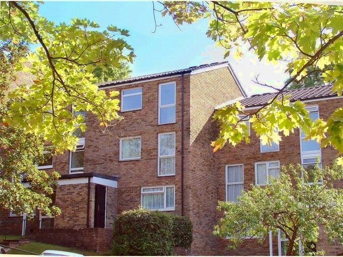 1 Bedroom Flat To Rent In Markfield, Courtwood Lane, Forestdale CR0