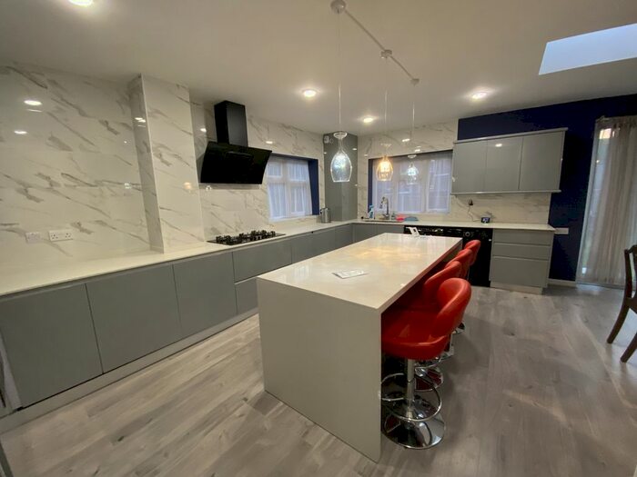 4 Bedroom Bungalow To Rent In Clare Road, Staines-Upon-Thames, Surrey, TW19