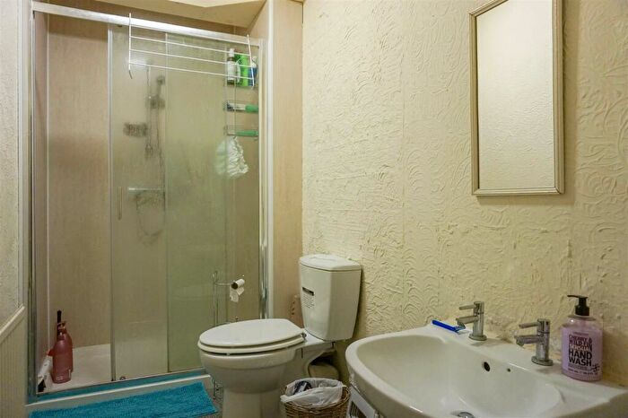 1 Bedroom Flat To Rent In Midland Road, Leeds, LS6