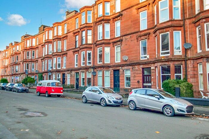 2 Bedroom Flat To Rent In Waverley Gardens, Crossmyloof, Glasgow, G41