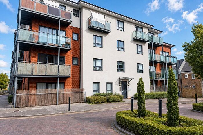 1 Bedroom Flat To Rent In Oakwood Close, London, SE13