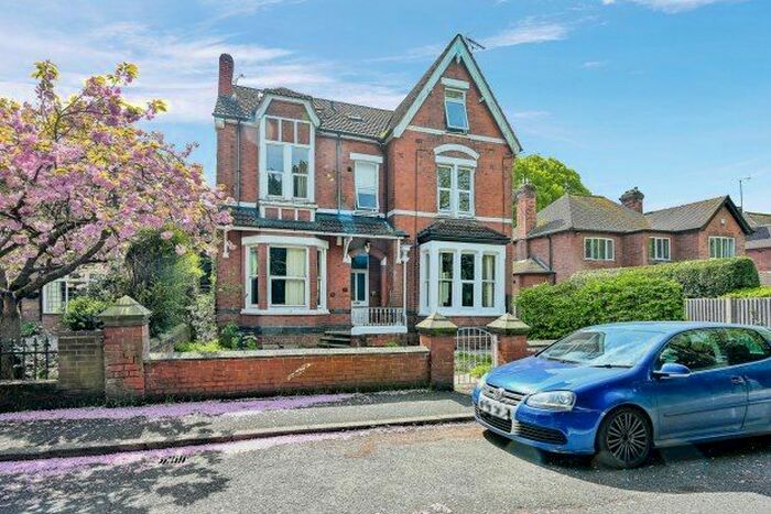 2 Bedroom Flat To Rent In Lawn Road, Stafford, ST17