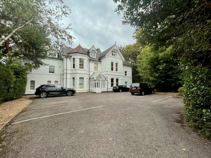 3 Bedroom Maisonette To Rent In Cavendish Road, Dean Park, BH1