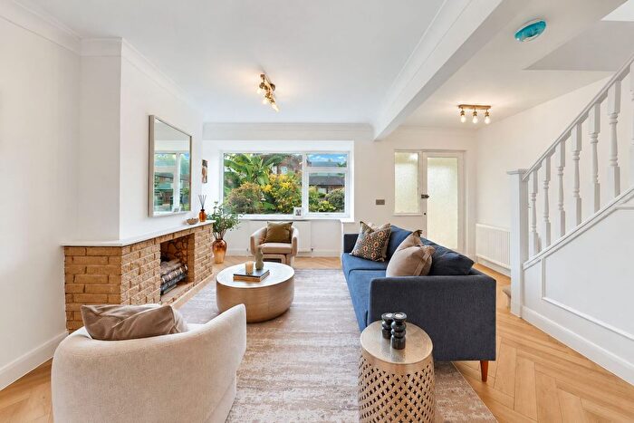 3 Bedroom Semi Detached House For Sale In Aldridge Avenue, Stanmore, HA7