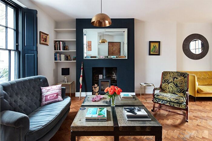 3 Bedroom Detached House For Sale In Lonsdale Road, London, W11