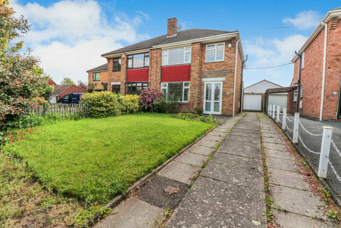 3 Bedroom Semi-Detached House For Sale In Leamington Road, Ryton On Dunsmore, CV8