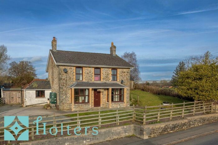 5 Bedroom Detached House For Sale In Hundred House, Llandrindod Wells, LD1