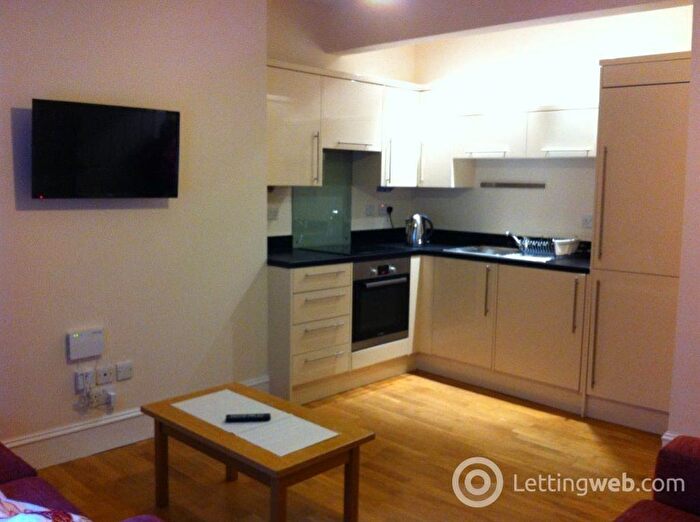 2 Bedroom Flat To Rent In Fraser Street, Aberdeen, AB25