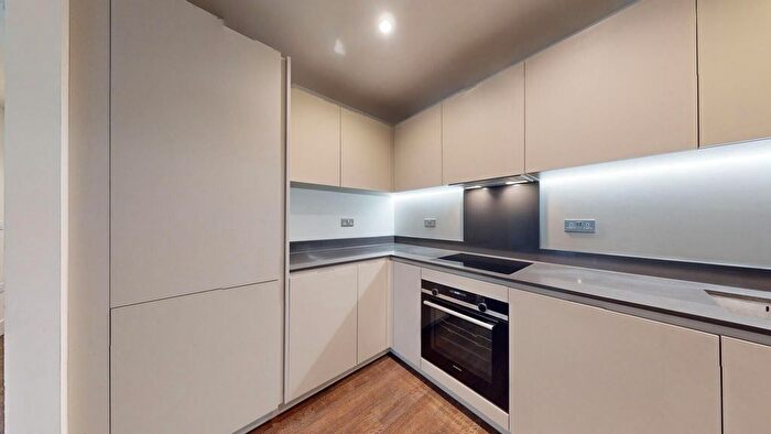2 Bedroom Flat For Sale In North End Road, Wembley, HA9