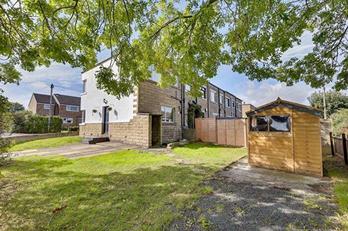 2 Bedroom End Terrace House For Sale In Newlands, Farsley, Pudsey, West Yorkshire, LS28