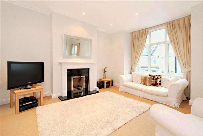 2 Bedroom Flat To Rent In Osward Road, Balham, London, SW17