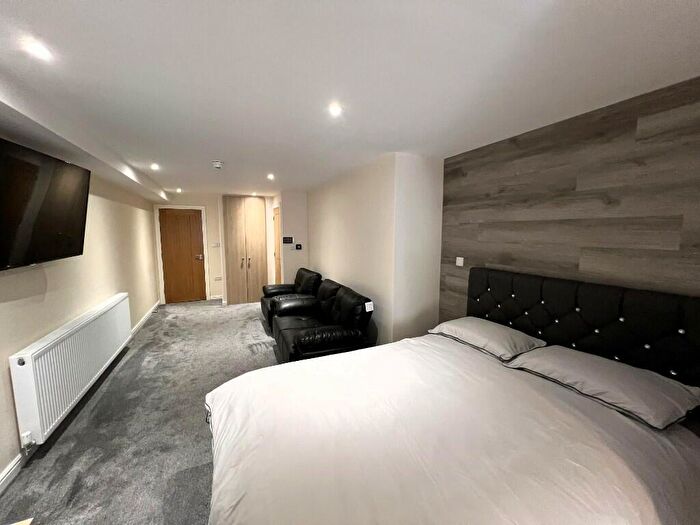 Studio To Rent In **Low Deposit** Friar Gate, Derby, Derbyshire, DE1