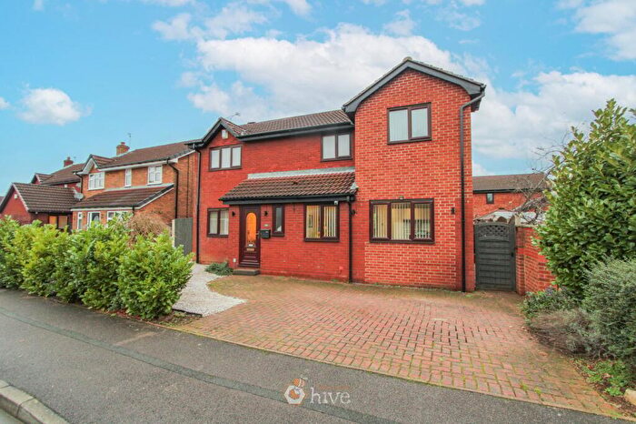 3 Bedroom Detached House For Sale In Parklands Close, Rossington, Doncaster, DN11